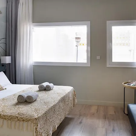 Sitgesnextdoor Oda ve Kahvaltı 3*